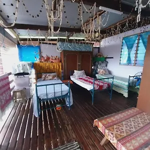  Séjour chez l'habitant Tapuhere Dortoir Salon Chez L'habitant Polynésie française